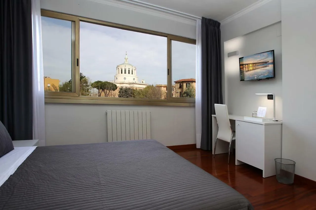 J24 B&B Roma 2*,  Italia