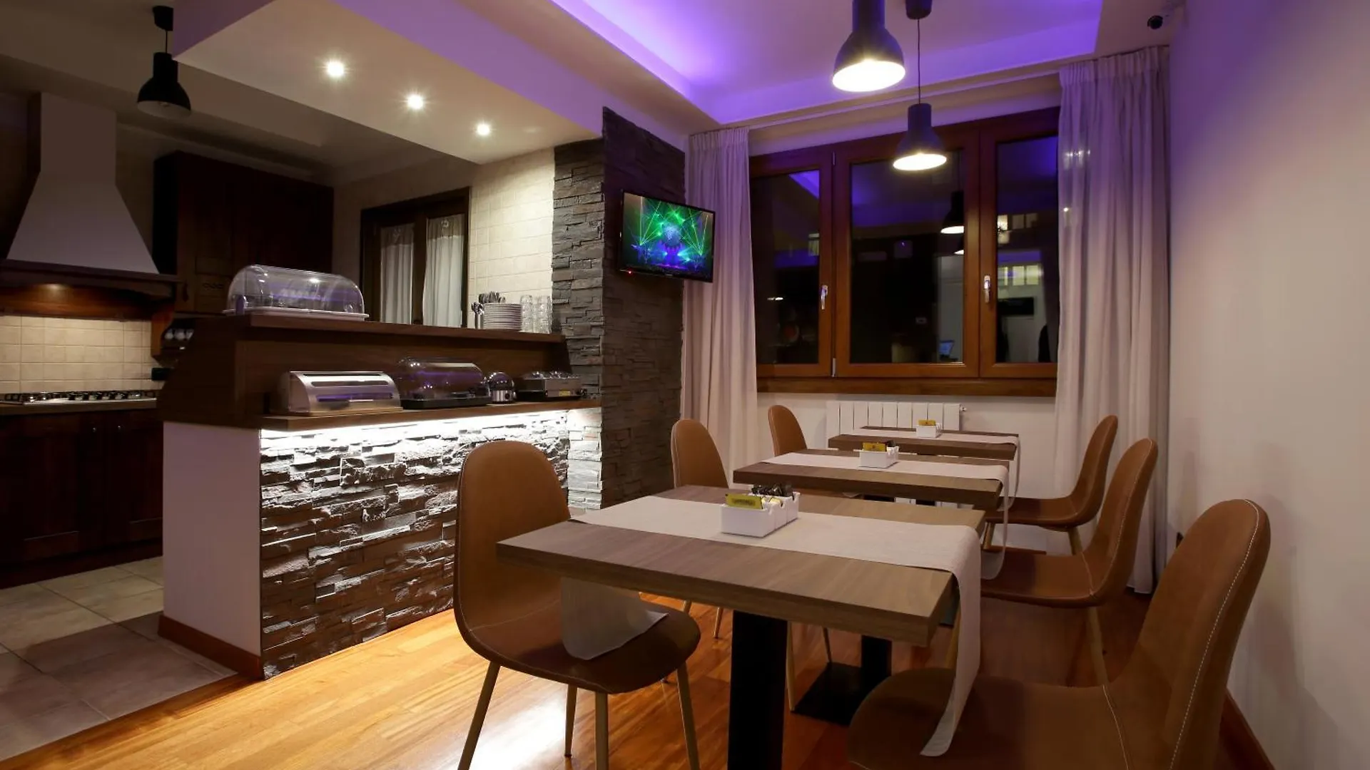J24 B&B Rome Bed & Breakfast