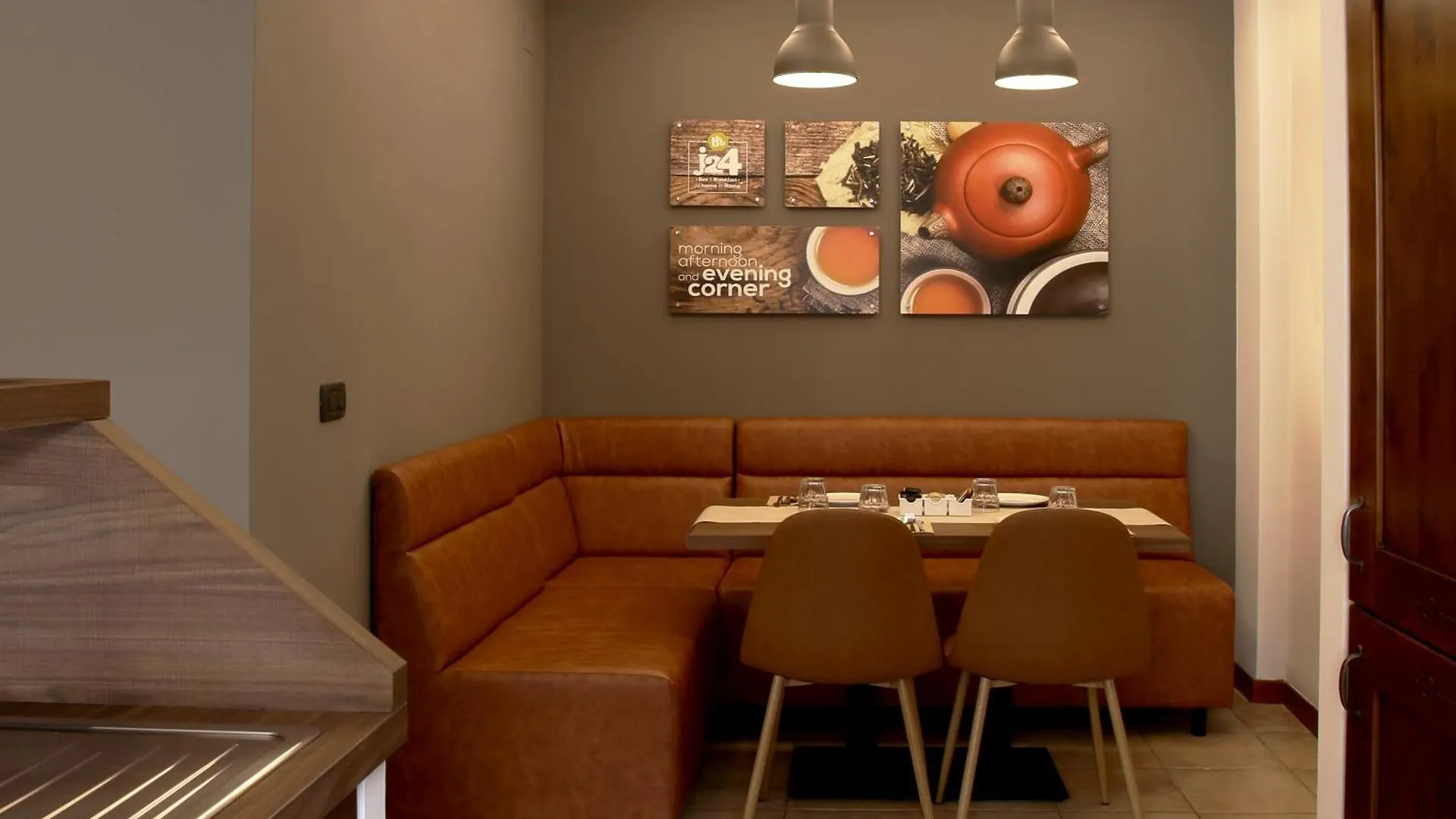 Bed & Breakfast J24 B&B Rome