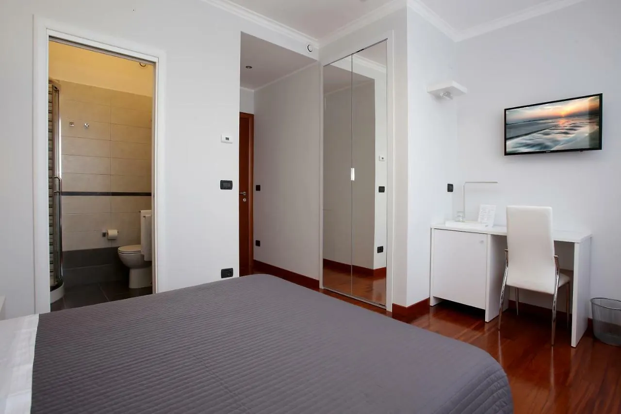 J24 B&B Rome